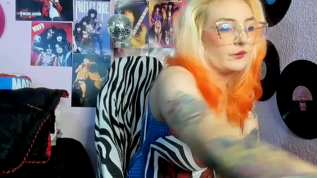 Avril Maria online show from February 2026 06:30:01 PM