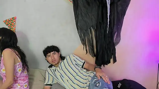 Snapshot of Laura_and_Kevin chatting on November 2025 01:47:01 PM Laura and Kevin online show from November 2025 01:47:01 PM