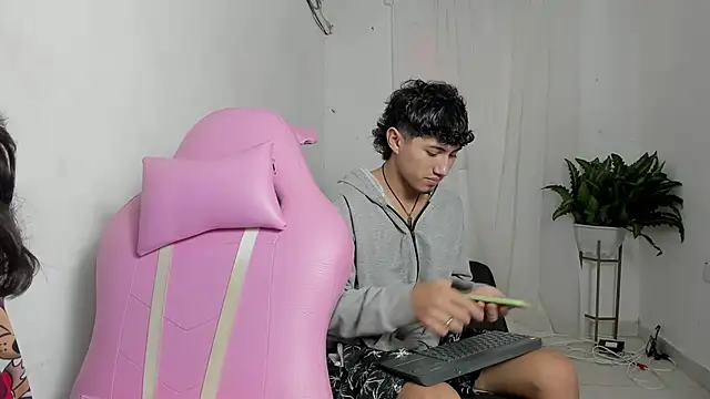 Laura and Kevin online show from January 2026 07:42:01 PM