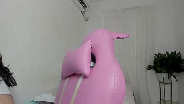 Laura and Kevin online show from January 2026 08:35:01 PM