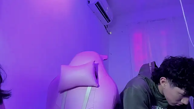 Laura and Kevin online show from January 2026 08:05:01 PM