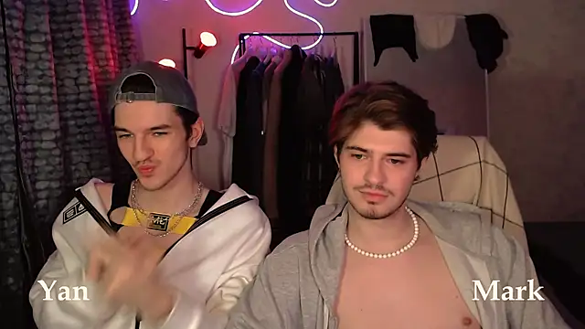 itsyanbb online show from November 2025 03:48:02 PM