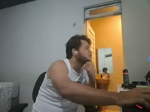 Miguelion2308 online show from January 2026 01:31:01 AM