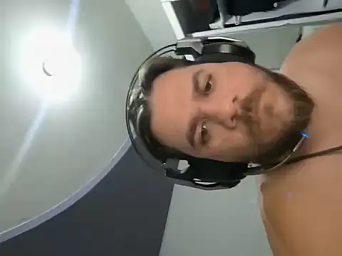 Miguelion2308 online show from February 2026 12:30:01 AM