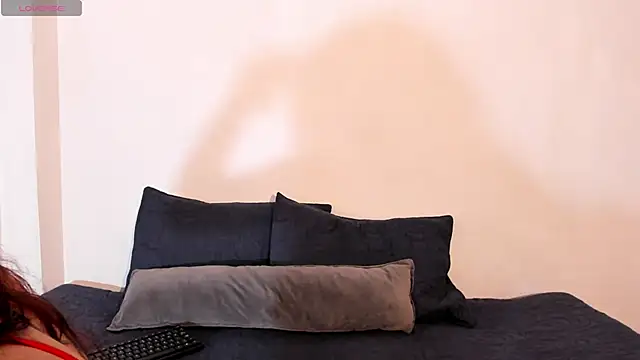 Lia Rousse0 online show from February 2026 09:15:01 PM