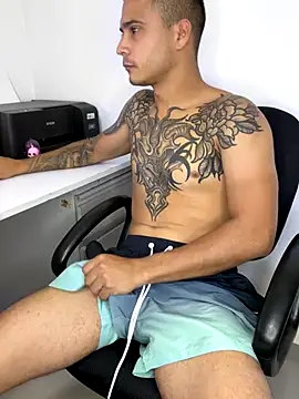 AndrewGmz online show from November 2025 02:16:01 AM