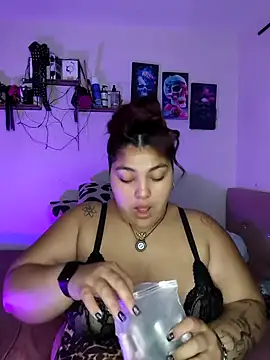 Snapshot of kendra_lil_evill chatting on April 2026 10:44:01 AM kendra lil evill online show from April 2026 10:44:01 AM