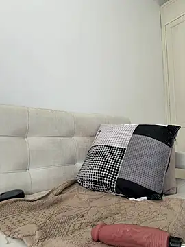 Miafisher  online show from April 2026 04:11:02 PM