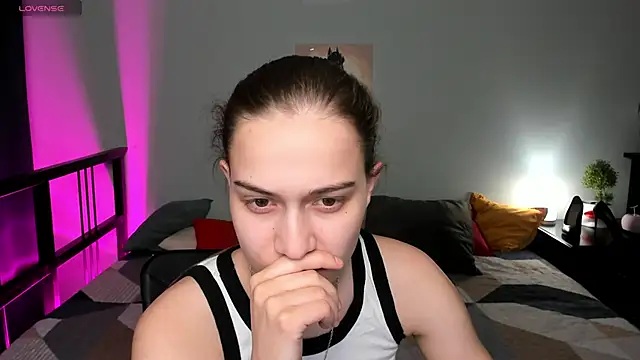 Alisa  Kelly online show from October 2025 12:33:02 AM