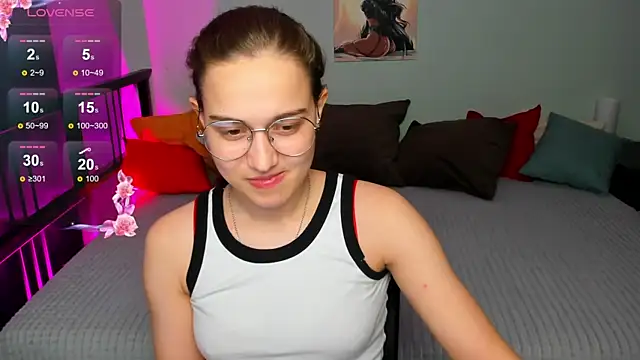 Alisa  Kelly online show from December 2025 03:45:02 AM