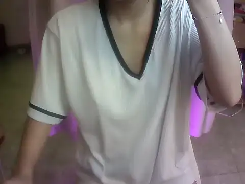 Linngao online show from October 2025 09:22:01 AM