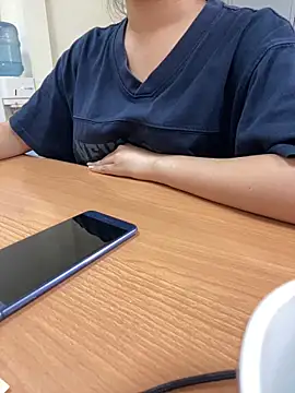 Snapshot of ThuPhuong-Tr chatting on September 2025 03:23:02 AM ThuPhuong-Tr online show from September 2025 03:23:02 AM