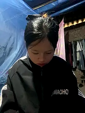 Snapshot of O_o_UwU_o_O chatting on November 2025 01:54:01 AM O o UwU o O online show from November 2025 01:54:01 AM