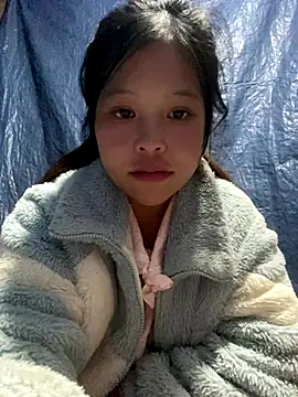 Snapshot of O_o_UwU_o_O chatting on November 2025 10:04:02 AM O o UwU o O online show from November 2025 10:04:02 AM