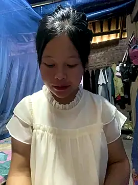 Snapshot of O_o_UwU_o_O chatting on October 2025 02:02:01 AM O o UwU o O online show from October 2025 02:02:01 AM