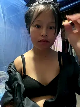 Snapshot of O_o_UwU_o_O chatting on October 2025 08:12:02 AM O o UwU o O online show from October 2025 08:12:02 AM