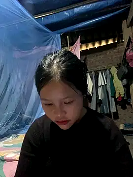 Snapshot of O_o_UwU_o_O chatting on November 2025 08:18:01 AM O o UwU o O online show from November 2025 08:18:01 AM