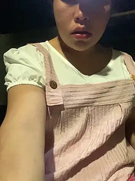 Snapshot of O_o_UwU_o_O chatting on December 2025 02:01:02 PM O o UwU o O online show from December 2025 02:01:02 PM