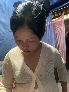 Snapshot of O_o_UwU_o_O chatting on October 2025 03:40:02 AM O o UwU o O online show from October 2025 03:40:02 AM