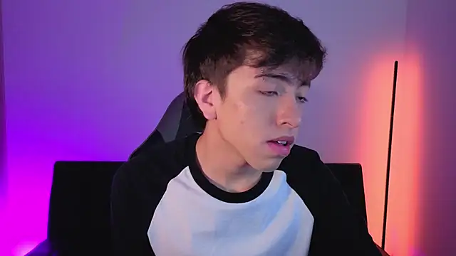 onlinenico online show from November 2025 08:09:02 PM