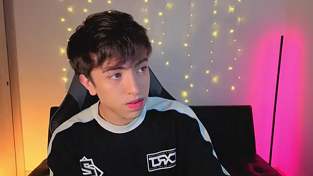 onlinenico online show from December 2025 08:08:02 PM