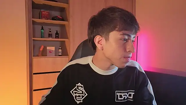 onlinenico online show from November 2025 11:09:02 PM