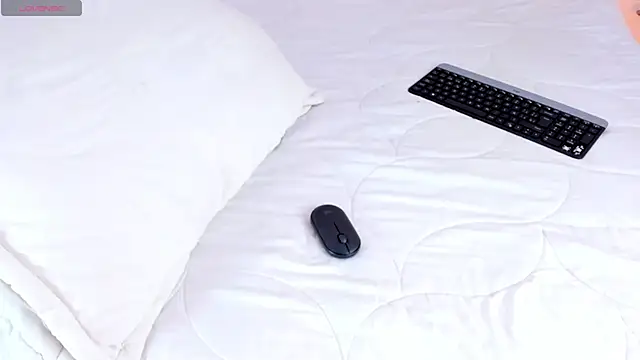 Sam Deivis online show from March 2026 02:51:01 AM