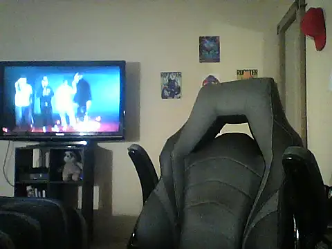 Snapshot of latinosatiro94 chatting on December 2025 06:51:02 AM latinosatiro94 online show from December 2025 06:51:02 AM