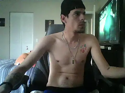 latinosatiro94 online show from February 2026 07:46:01 PM