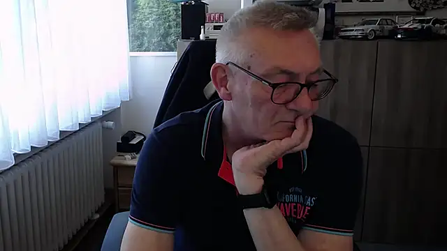 Snapshot of randyandy67 chatting on April 2026 12:40:01 PM randyandy67 online show from April 2026 12:40:01 PM