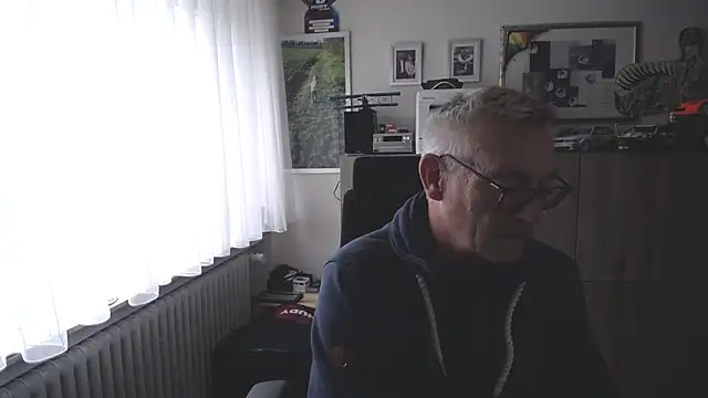 Snapshot of randyandy67 chatting on June 2026 11:00:01 AM randyandy67 online show from June 2026 11:00:01 AM