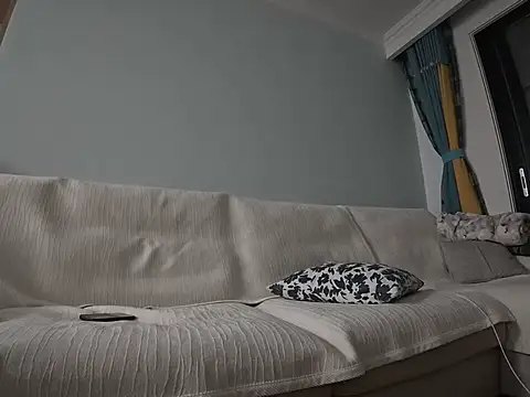 miniyellower online show from October 2025 12:07:02 PM