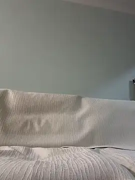 miniyellower online show from October 2025 12:04:02 PM