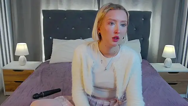 MarianeSun online show from December 2025 04:13:02 AM