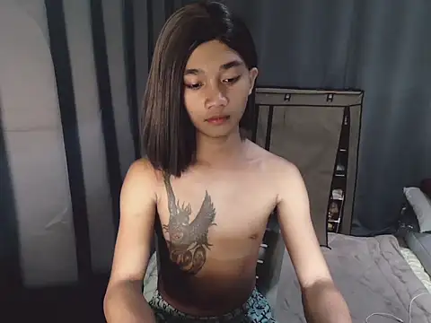 Snapshot of Petite_HugeCock chatting on November 2025 11:42:02 AM Petite HugeCock online show from November 2025 11:42:02 AM