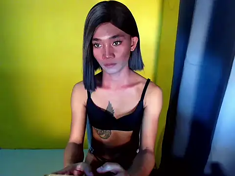 Snapshot of Petite_HugeCock chatting on April 2026 09:36:02 AM Petite HugeCock online show from April 2026 09:36:02 AM