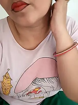 Snapshot of angel_ridhi chatting on September 2025 08:21:01 AM angel ridhi online show from September 2025 08:21:01 AM