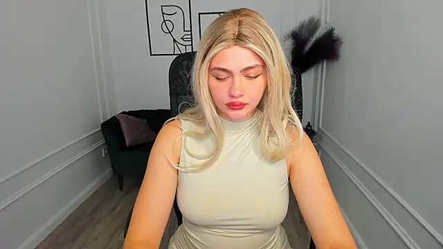 LeslieMineg online show from October 2025 07:59:02 PM