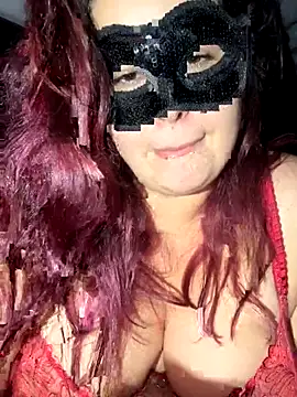 Snapshot of Saphyra_Secret chatting on October 2025 11:14:01 PM Saphyra Secret online show from October 2025 11:14:01 PM