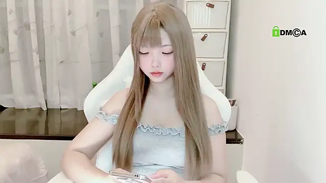 liuruyuan888 online show from October 2025 11:00:01 AM