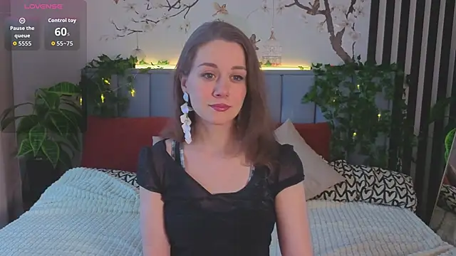 SkyHelen online show from February 2026 04:33:01 AM