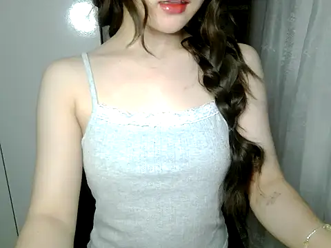 Snapshot of Annabelle-e chatting on May 2026 04:46:02 PM Annabelle-e online show from May 2026 04:46:02 PM