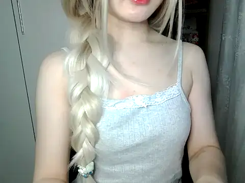 Annabelle-e online show from March 2026 04:19:02 PM