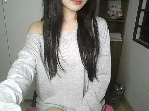 Snapshot of Annabelle-e chatting on October 2025 05:36:02 PM Annabelle-e online show from October 2025 05:36:02 PM