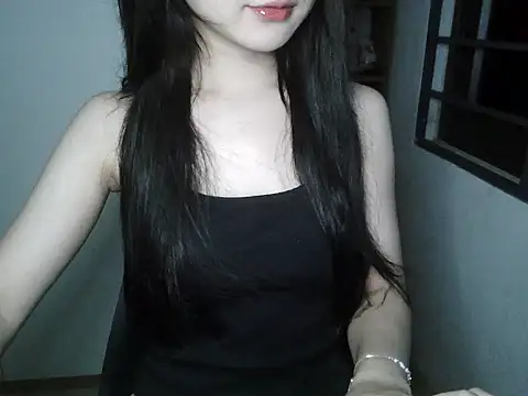 Snapshot of Annabelle-e chatting on October 2025 06:12:02 PM Annabelle-e online show from October 2025 06:12:02 PM
