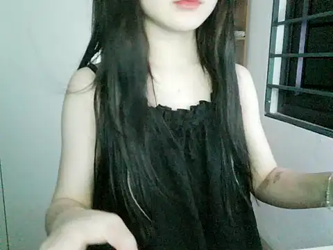 Snapshot of Annabelle-e chatting on October 2025 06:32:02 PM Annabelle-e online show from October 2025 06:32:02 PM