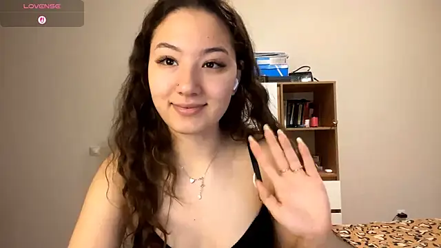 Sakuravice online show from November 2025 12:08:01 PM