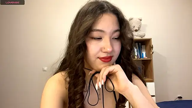 Sakuravice online show from November 2025 02:01:01 PM