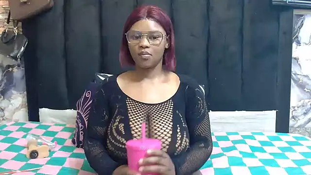SexyBaddieXXX online show from June 2026 04:37:01 PM