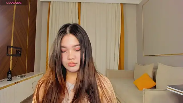 Snapshot of yummmymommy chatting on October 2025 02:40:02 PM yummmymommy online show from October 2025 02:40:02 PM